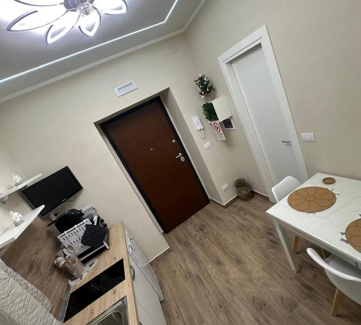 דירות נאפולי Casanovahouse 0*,